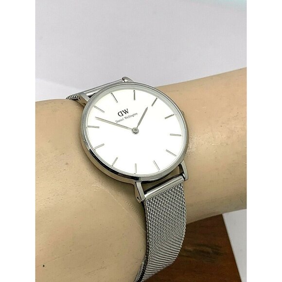 Daniel Wellington Womens Watch DW00100164 White Dial 32mm Silver Tone Mesh Strap - Picture 5 of 13